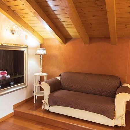 Il Sasso Bianco Bb Comerio Exterior foto