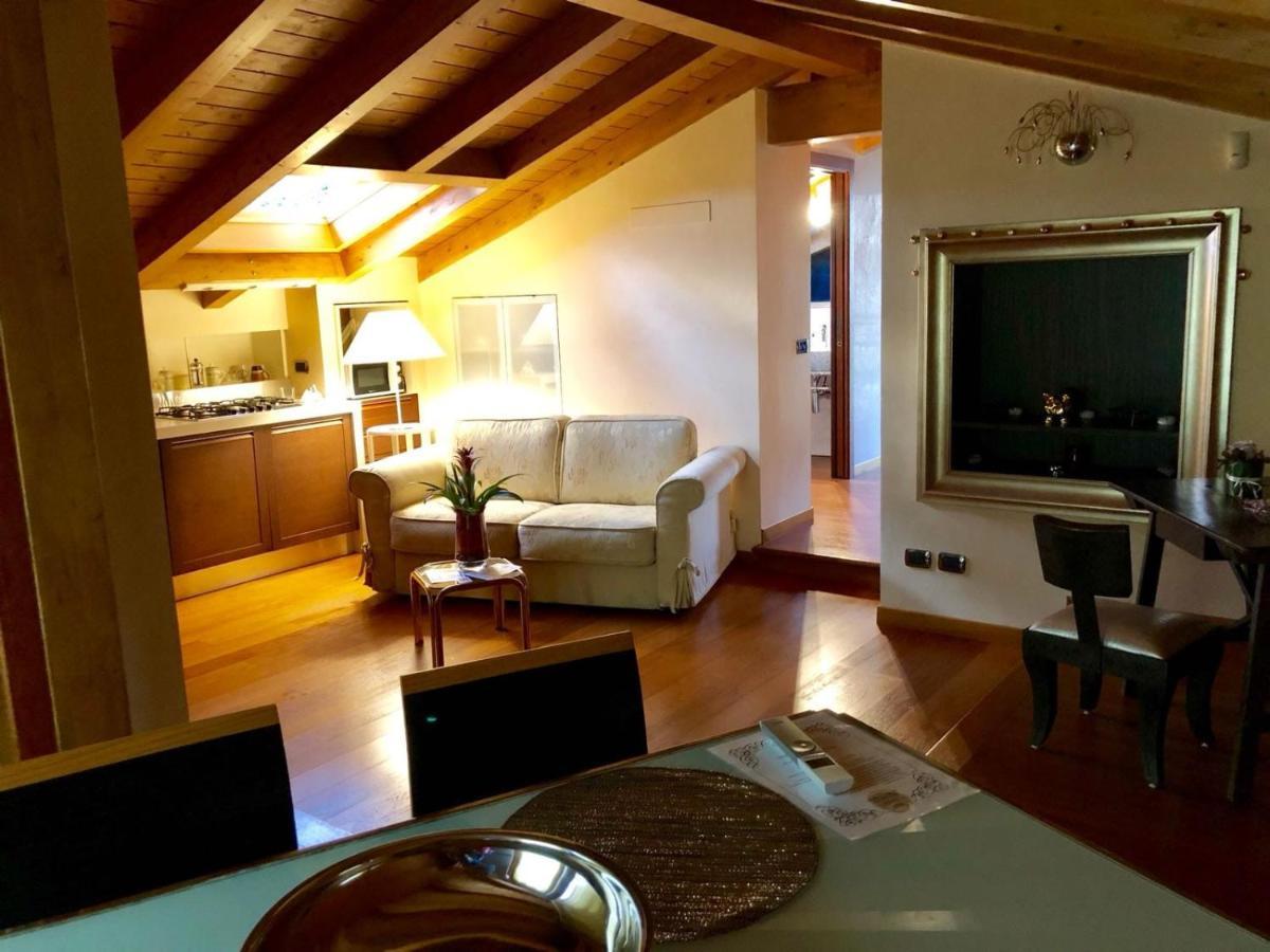 Il Sasso Bianco Bb Comerio Exterior foto